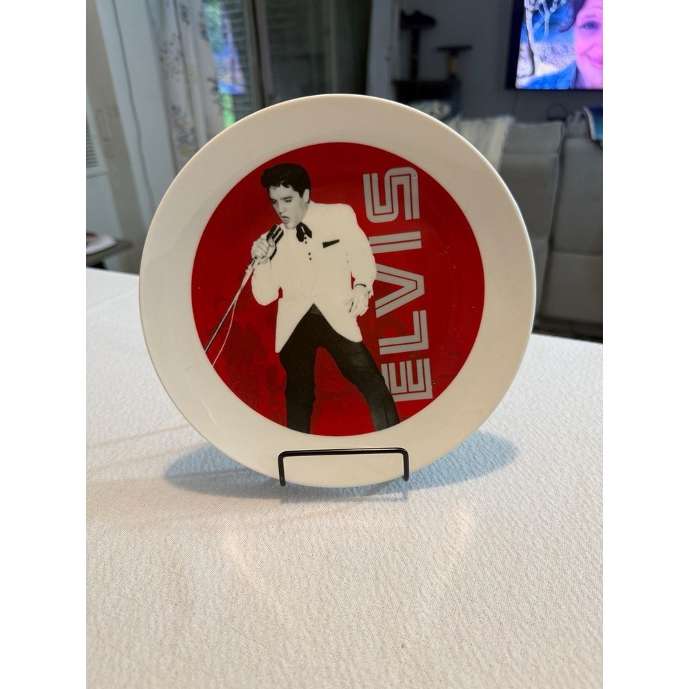 Elvis Presley 2022 Signature Product Collectible Plate - Picture 1 of 4
